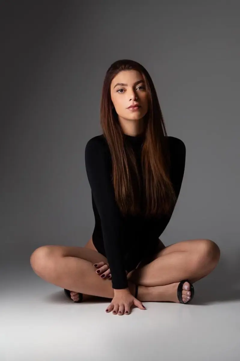 Victoria escort in London
