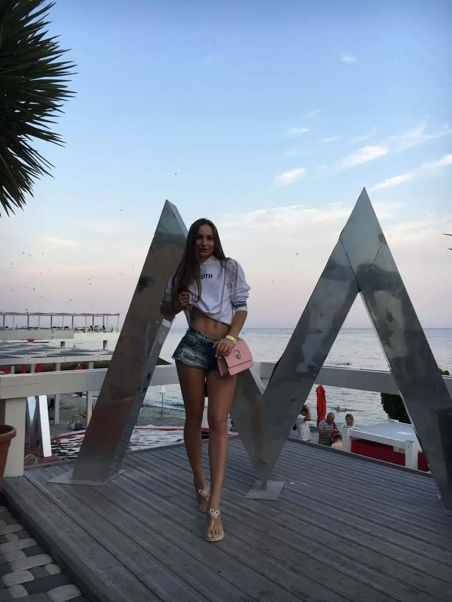 Victoriya escort in London