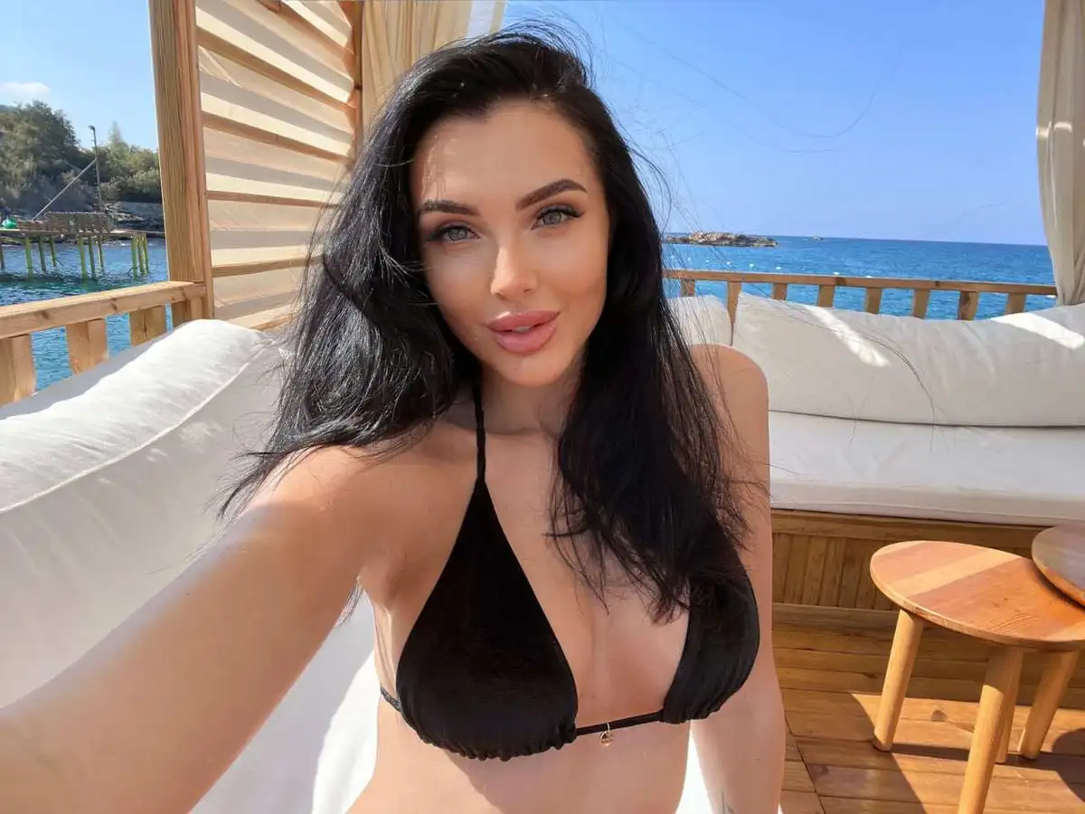 Vitalina escort in London