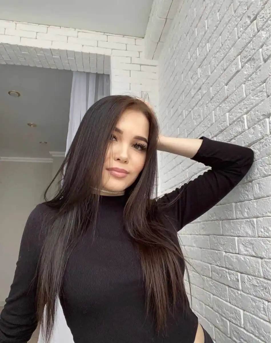 Vladlena escort in London