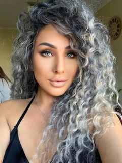Zabava escort in London